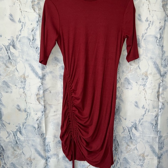 Womans dress - Picture 2 of 2